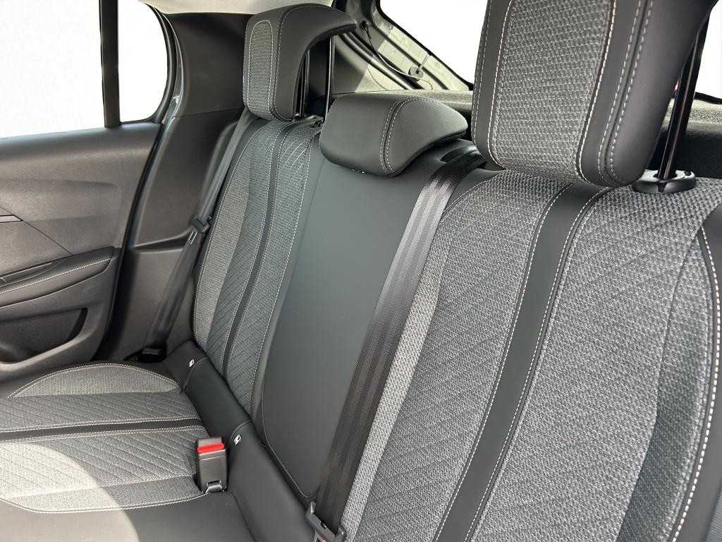 peugeot-208-2025-hibrido-a-gasolina-1199cc