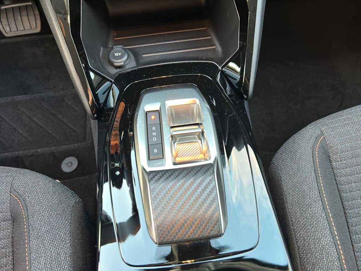 peugeot-208-2025-eletrico-0cc