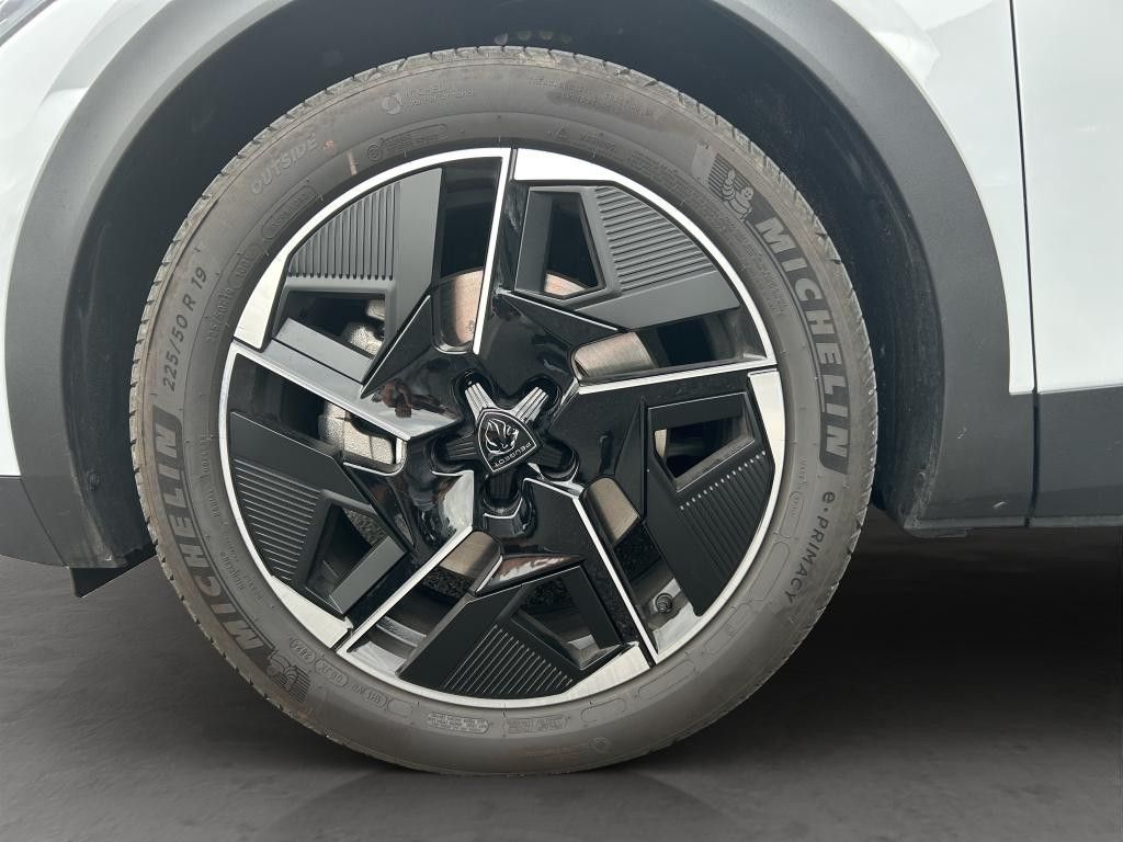 peugeot-408-2025-eletrico-0cc