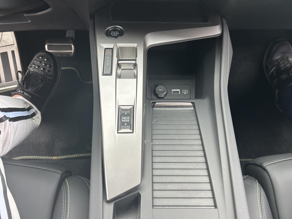 peugeot-408-2025-eletrico-0cc