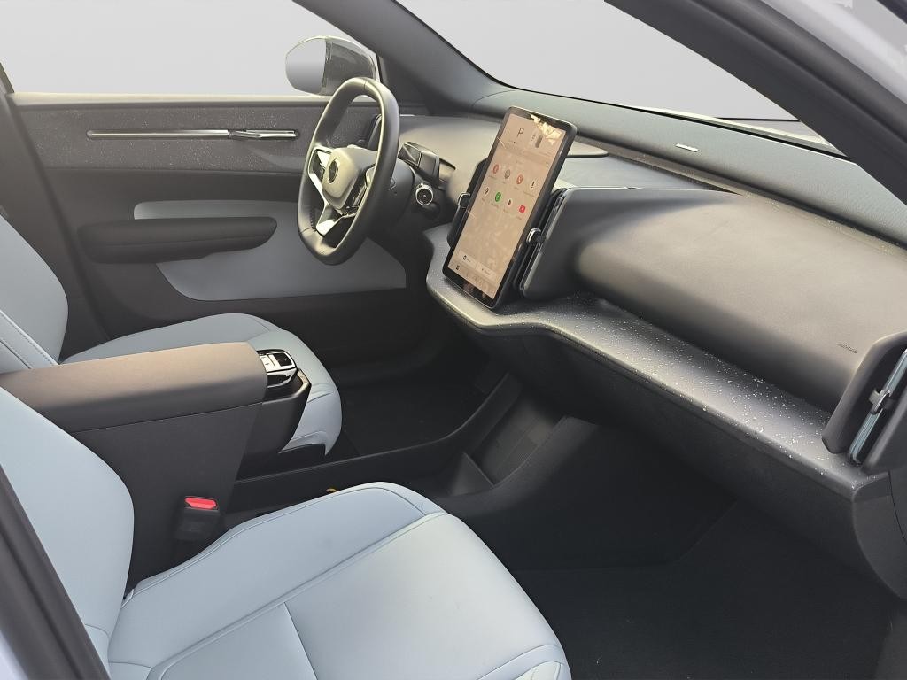 volvo-c30-2024-eletrico-0cc