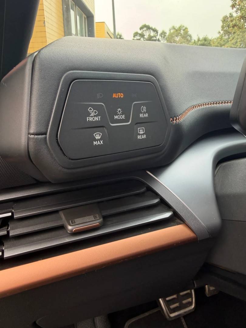 cupra-born-2023-eletrico-453cc