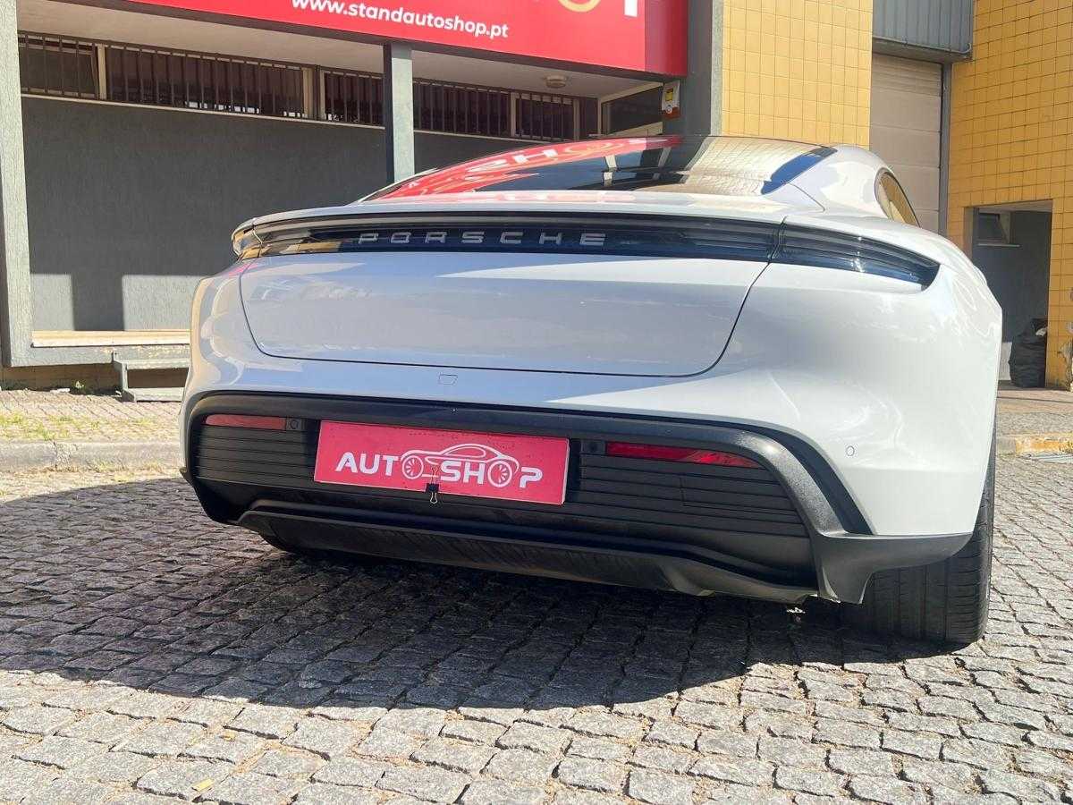porsche-taycan-2023-eletrico-500cc