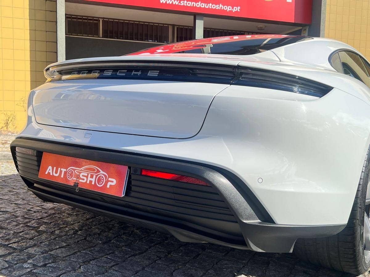 porsche-taycan-2023-eletrico-500cc