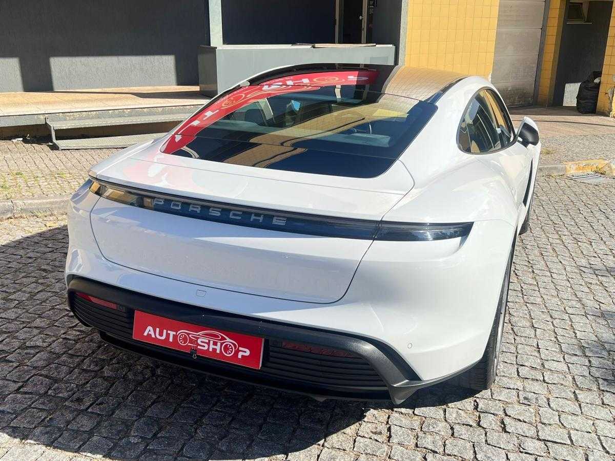 porsche-taycan-2023-eletrico-500cc