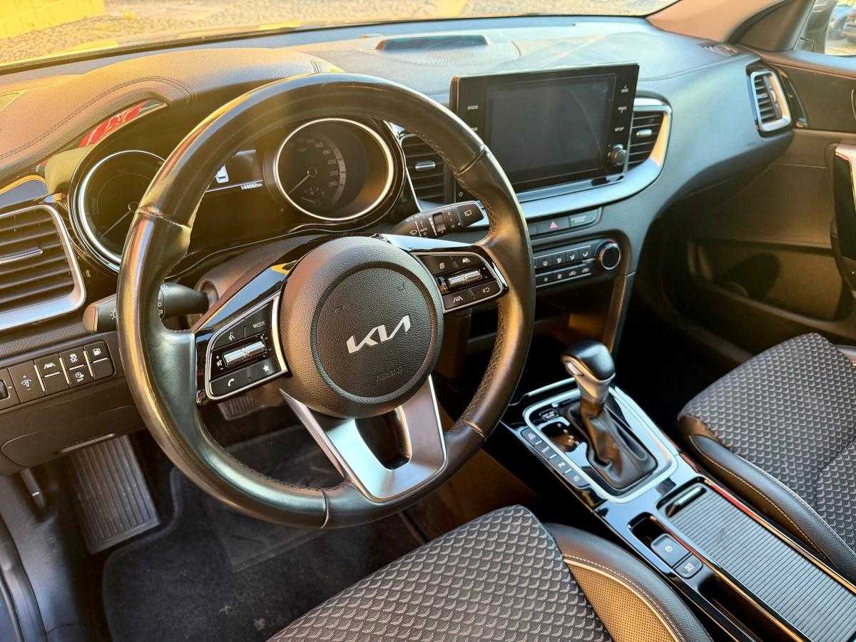 kia-ceed-sw-2022-hibrido-a-gasolina-1580cc