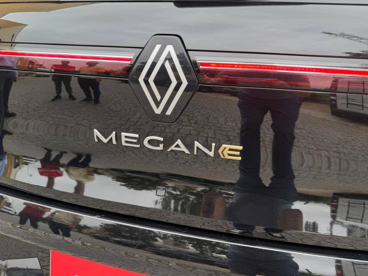 renault-megane-e-tech-2023-eletrico-500cc