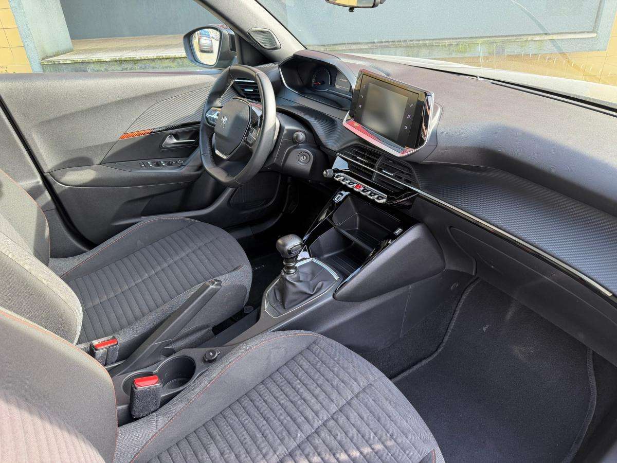 peugeot-2008-2022-gasolina-1199cc