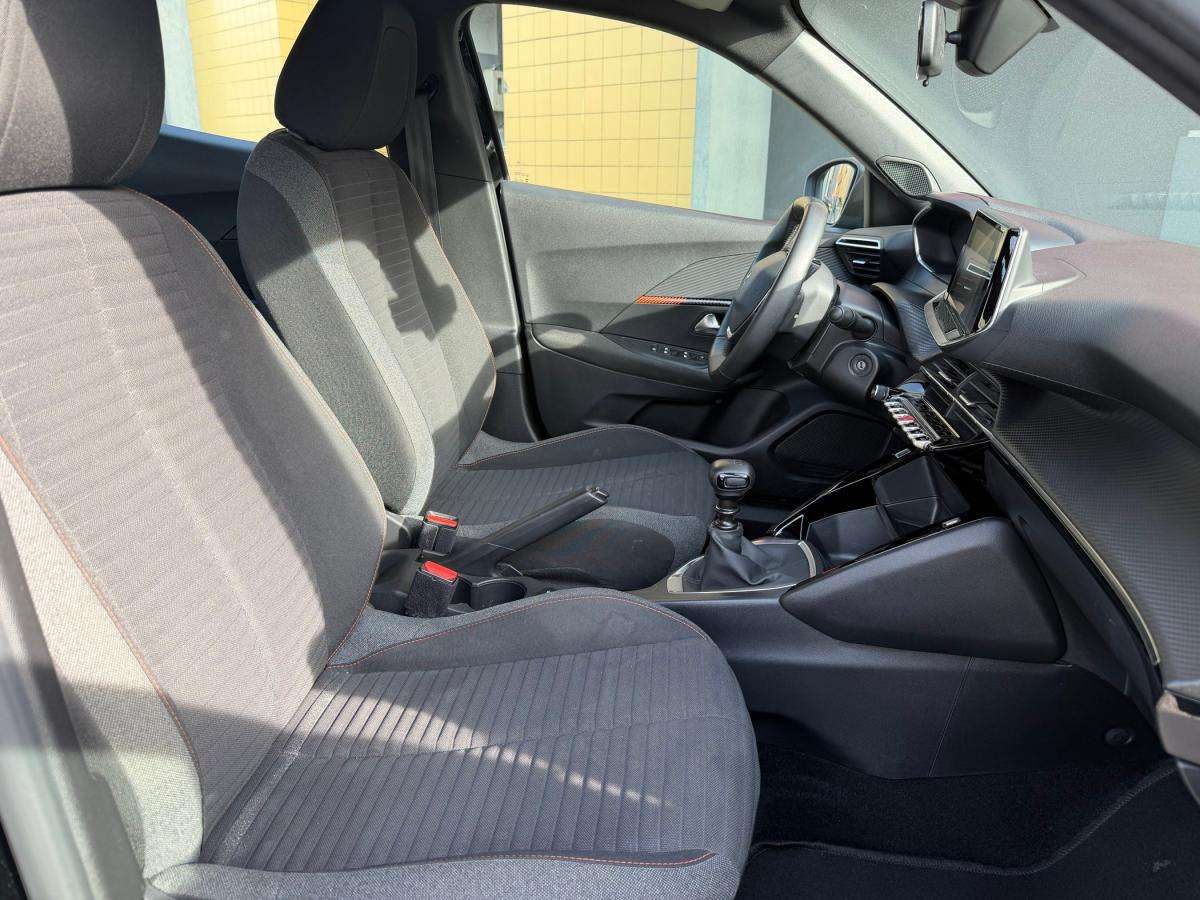 peugeot-2008-2022-gasolina-1199cc