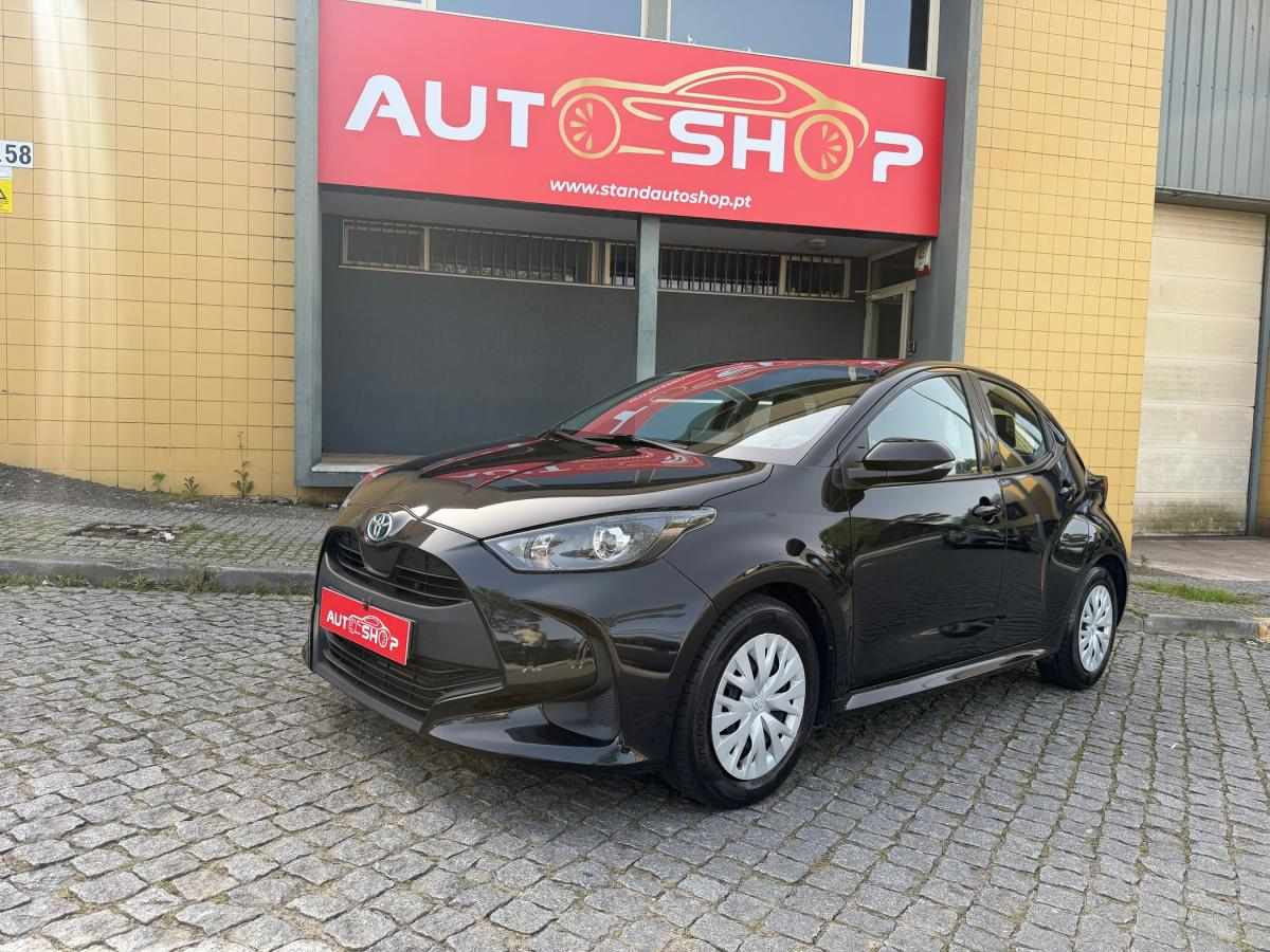 toyota-yaris-2022-hibrido-a-gasolina-1490cc