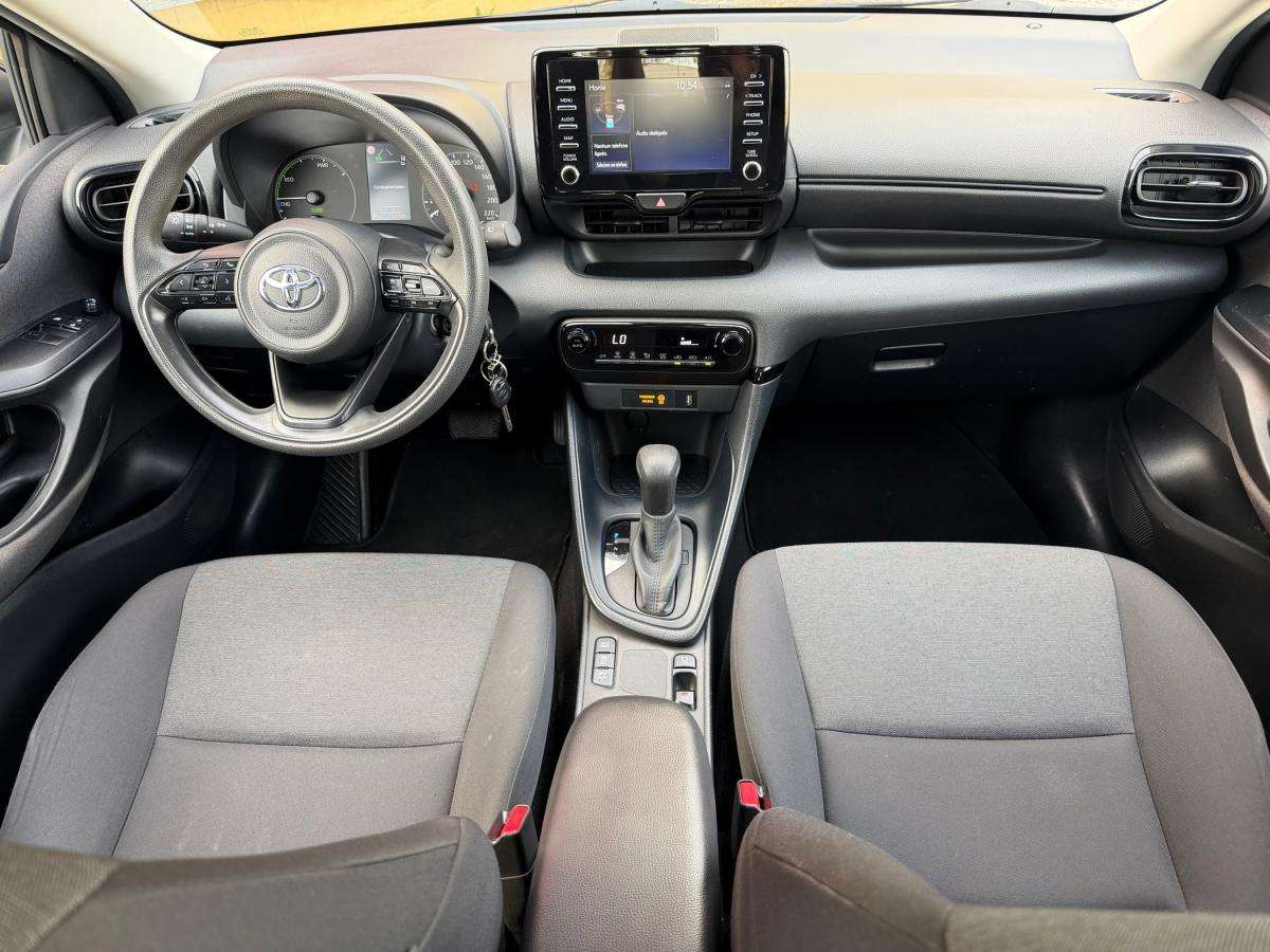 toyota-yaris-2022-hibrido-a-gasolina-1490cc