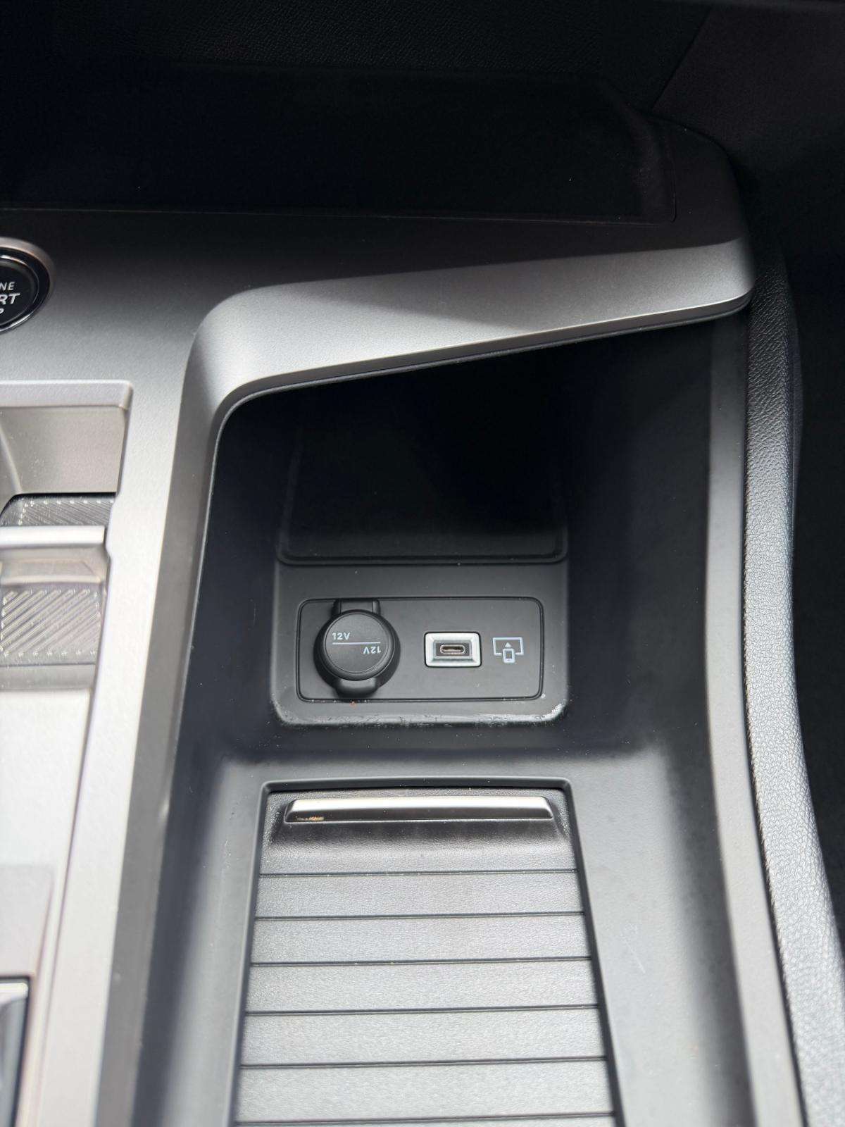 peugeot-408-2025-eletrico-500cc