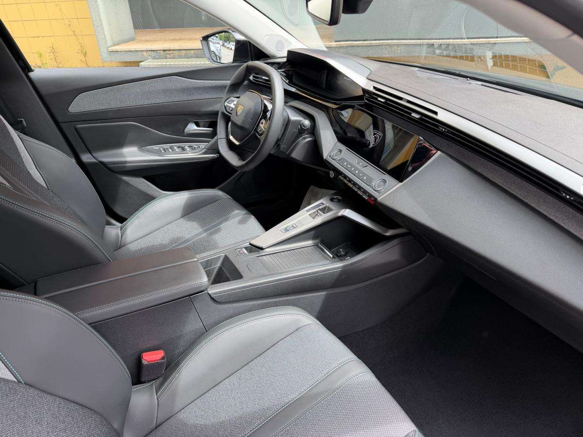 peugeot-408-2025-eletrico-500cc