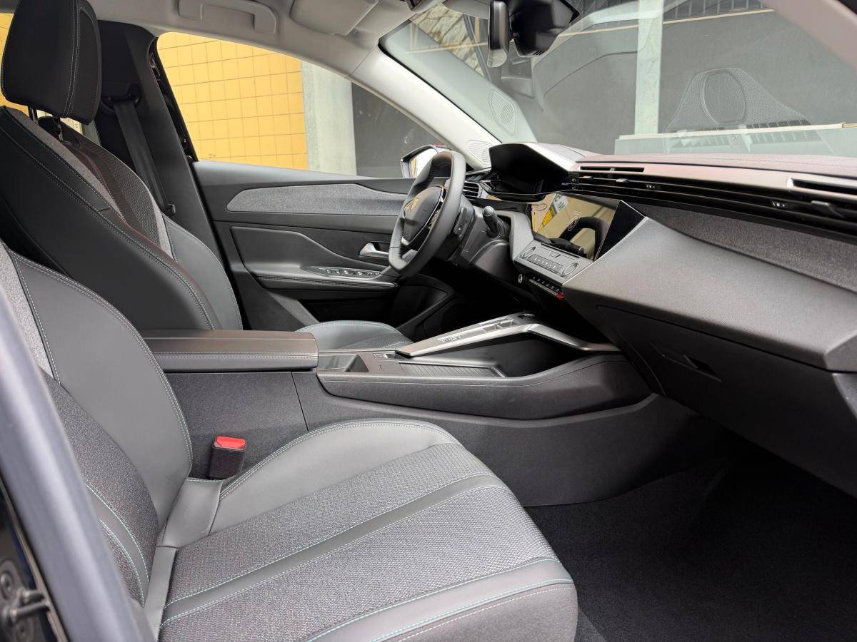 peugeot-408-2025-eletrico-500cc