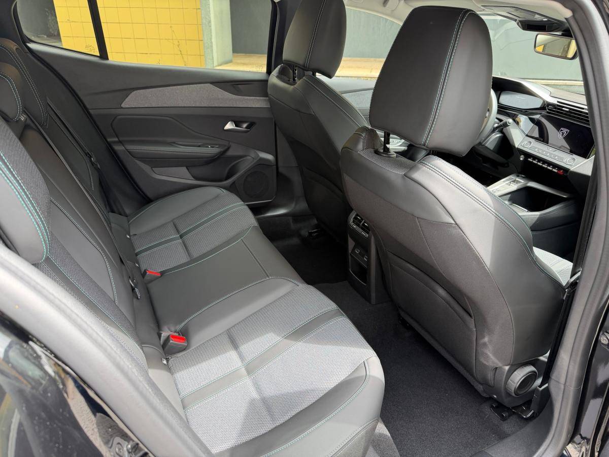 peugeot-408-2025-eletrico-500cc