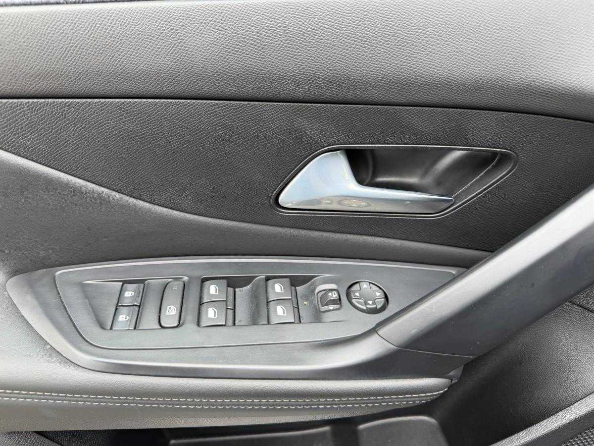peugeot-408-2025-eletrico-500cc