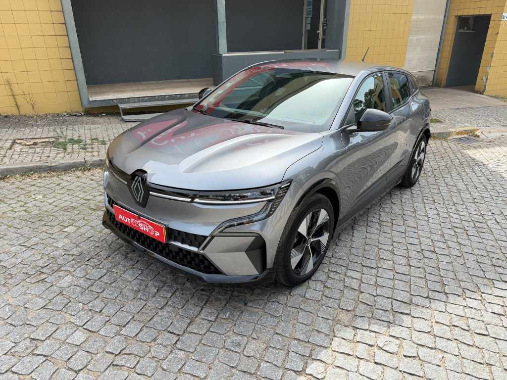 renault-megane-e-tech-2023-eletrico-0cc