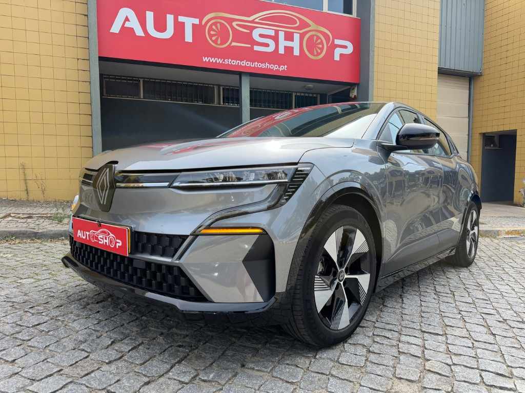 renault-megane-e-tech-2023-eletrico-0cc