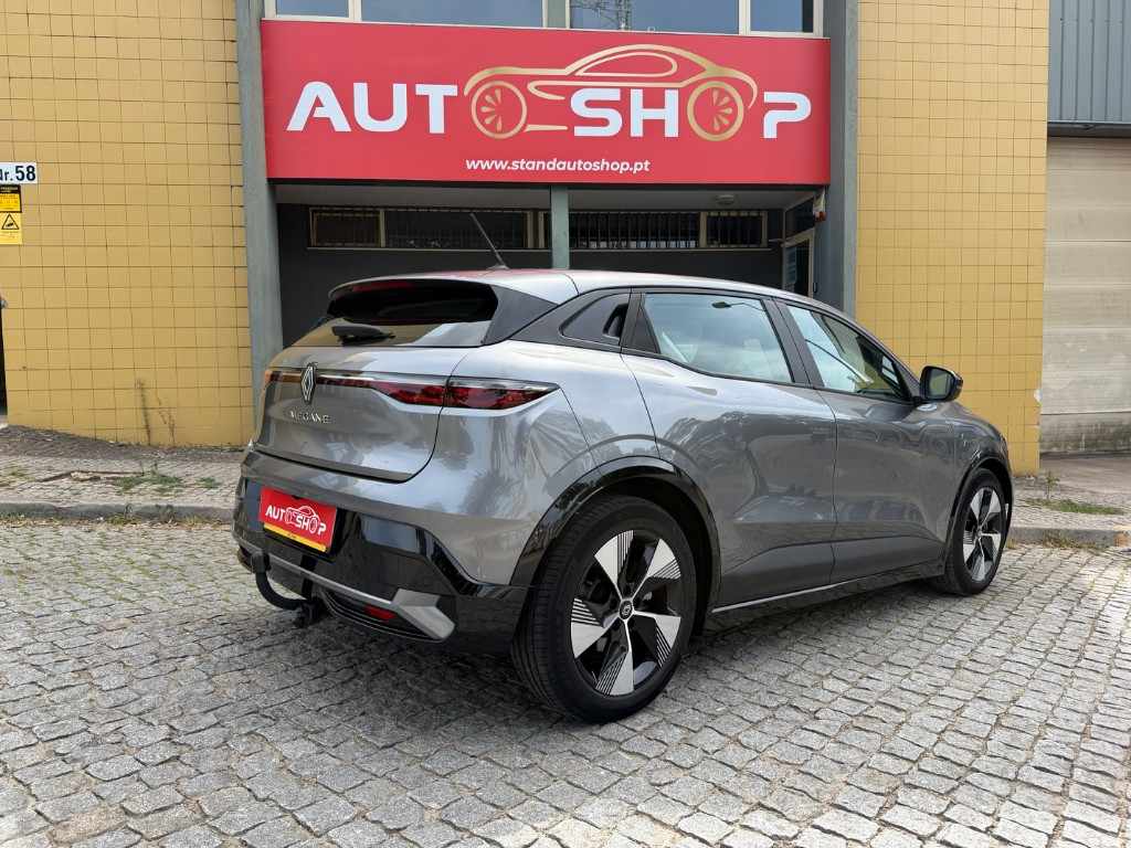 renault-megane-e-tech-2023-eletrico-0cc