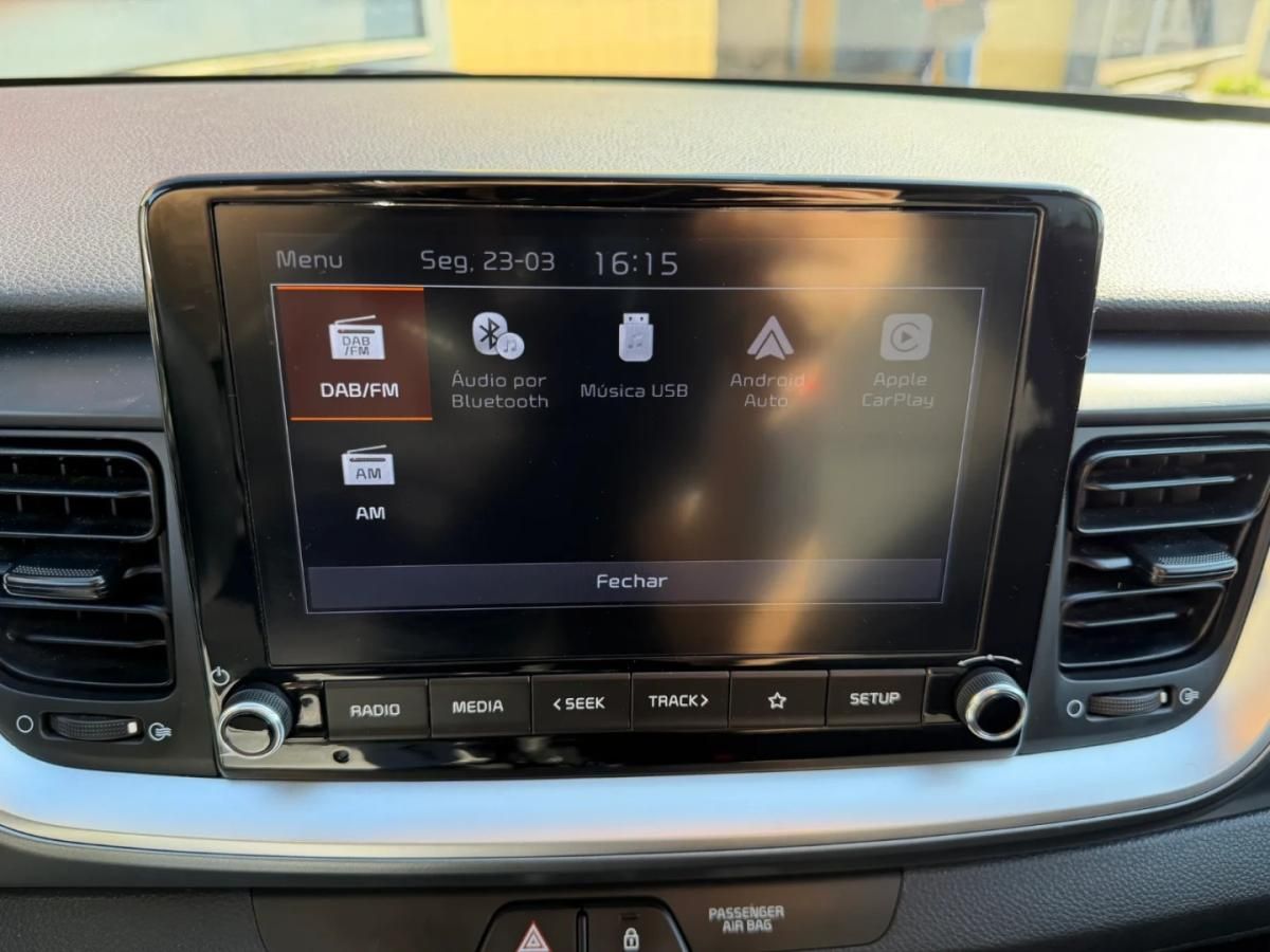 kia-stonic-2023-gasolina-1197cc