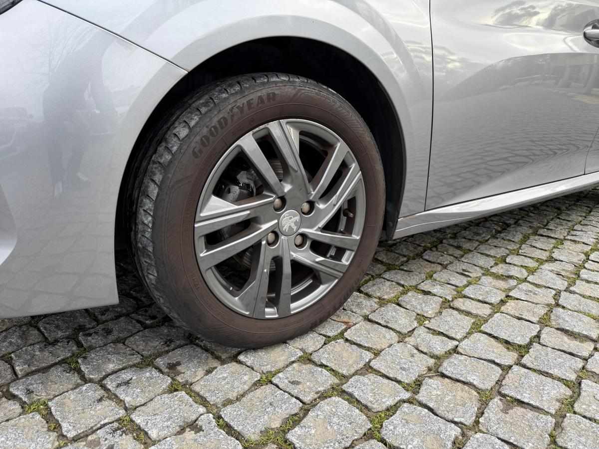 peugeot-208-2021-gasolina-1199cc