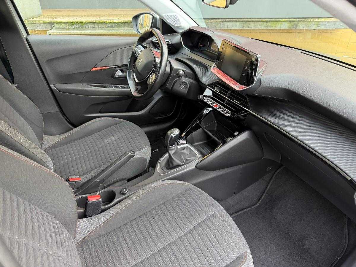 peugeot-208-2021-gasolina-1199cc