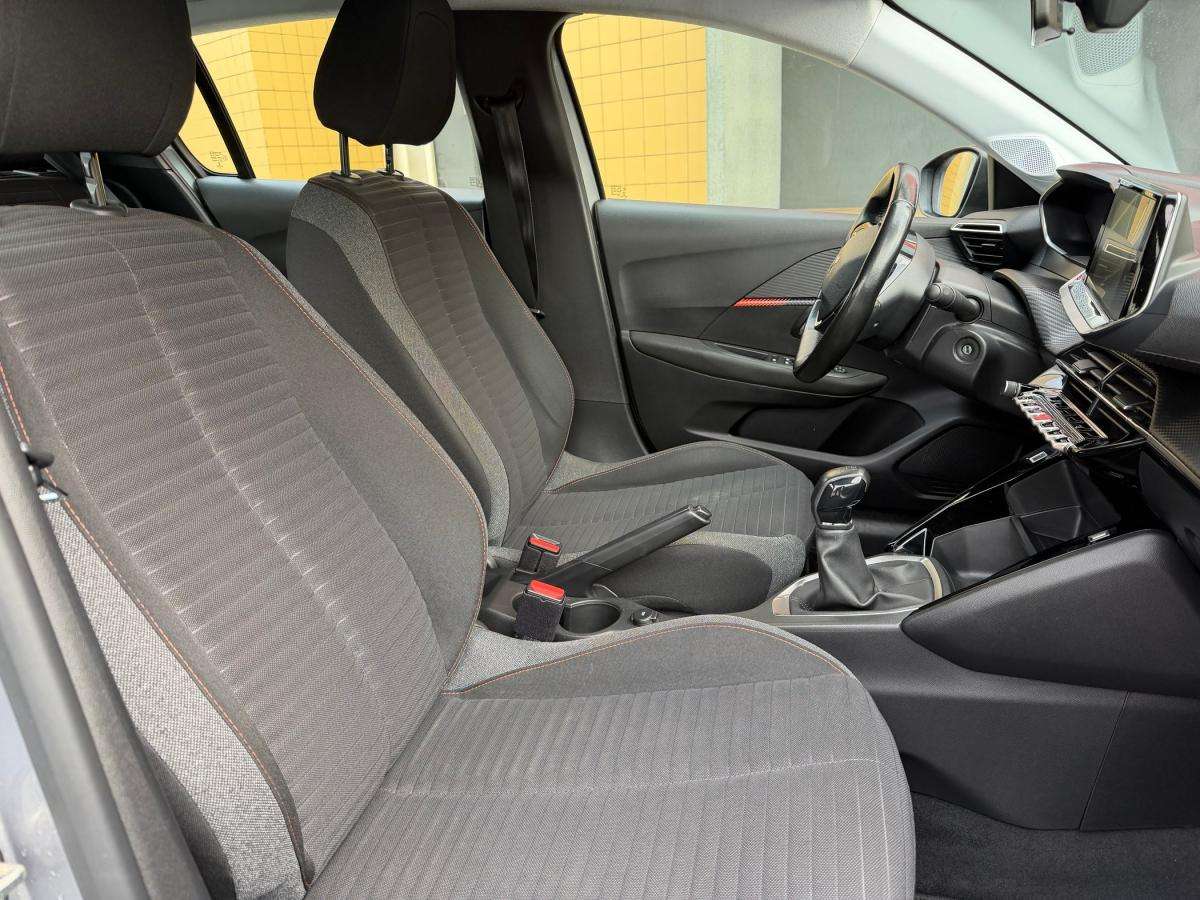 peugeot-208-2021-gasolina-1199cc