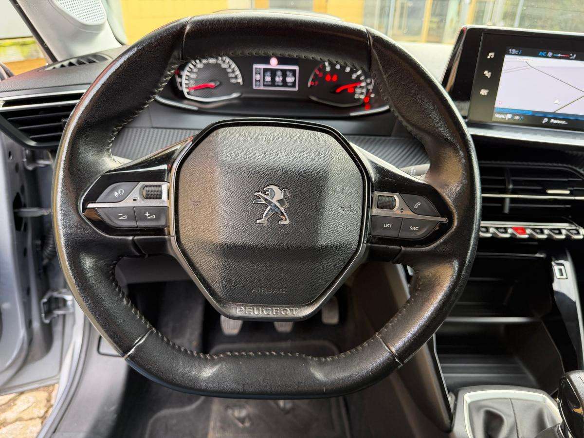 peugeot-208-2021-gasolina-1199cc
