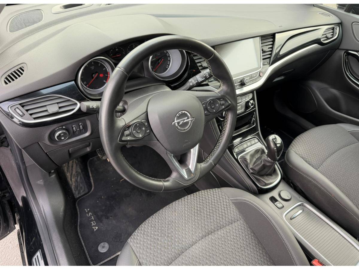 opel-astra-sport-tourer-2018-gasolina-999cc