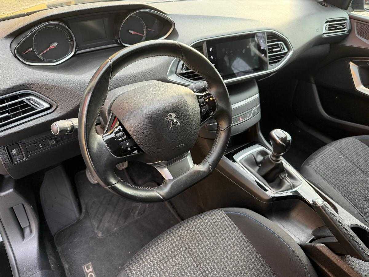 peugeot-308-sw-2021-gasolina-1199cc