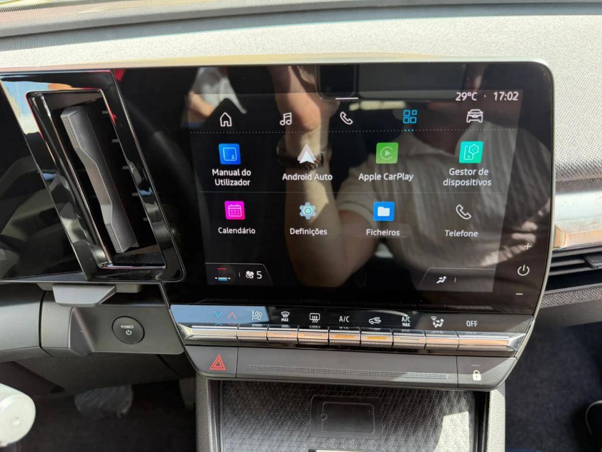 renault-megane-e-tech-2022-eletrico-0cc