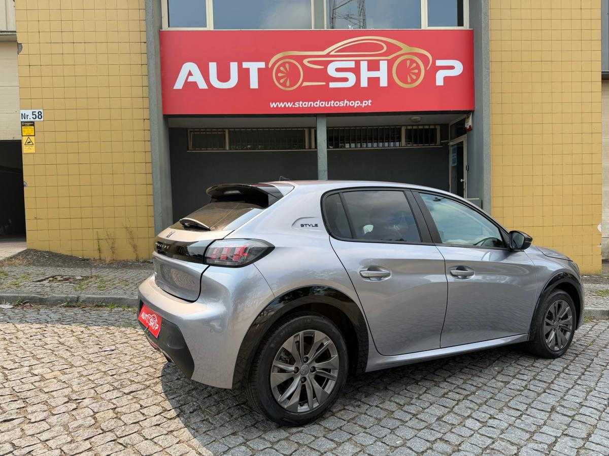 peugeot-208-2023-eletrico-500cc