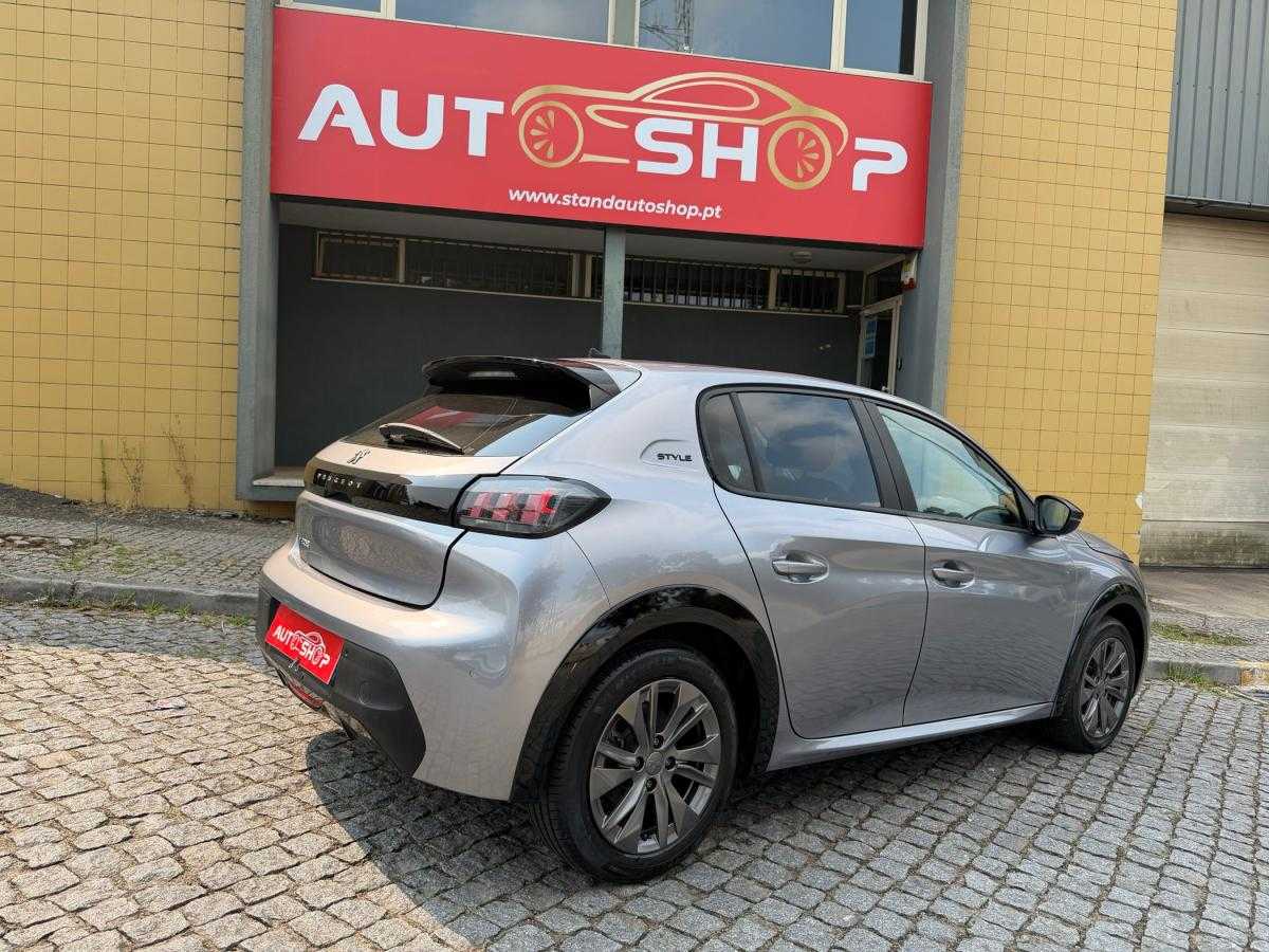 peugeot-208-2023-eletrico-500cc