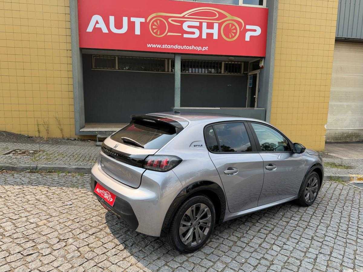 peugeot-208-2023-eletrico-500cc
