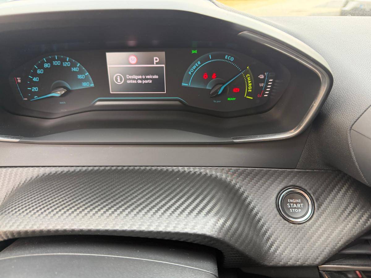 peugeot-208-2023-eletrico-500cc