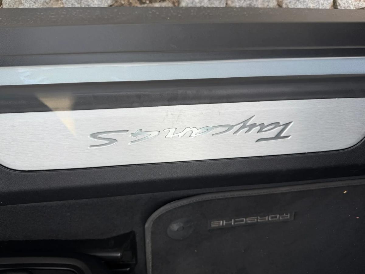 porsche-taycan-2021-eletrico-0cc