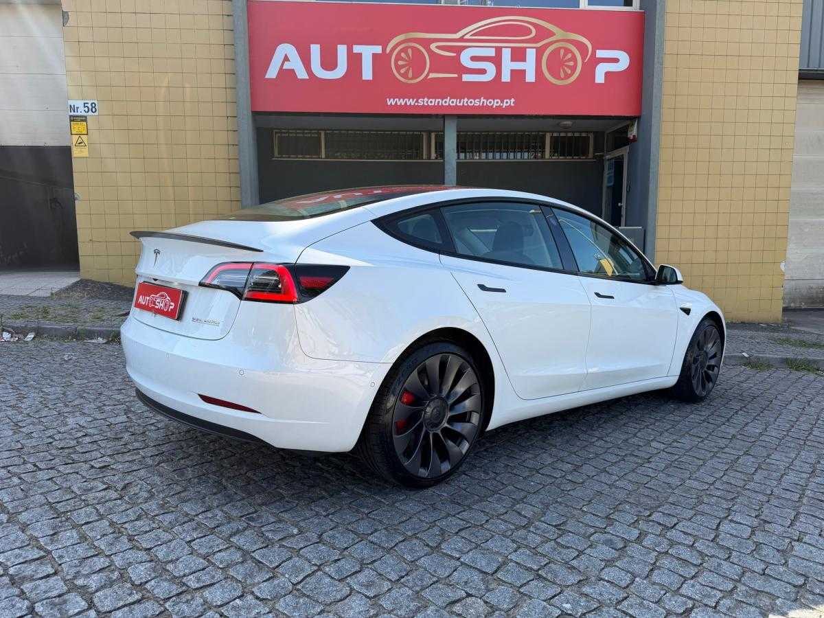 tesla-model-3-2022-eletrico-500cc