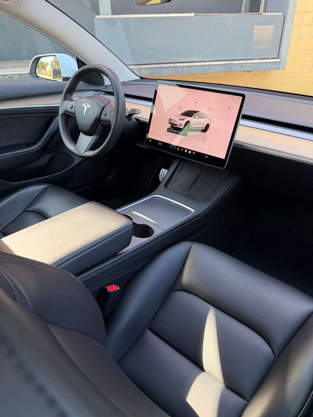 tesla-model-3-2022-eletrico-500cc