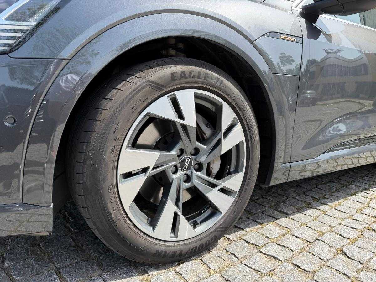 audi-e-tron-2022-eletrico-0cc