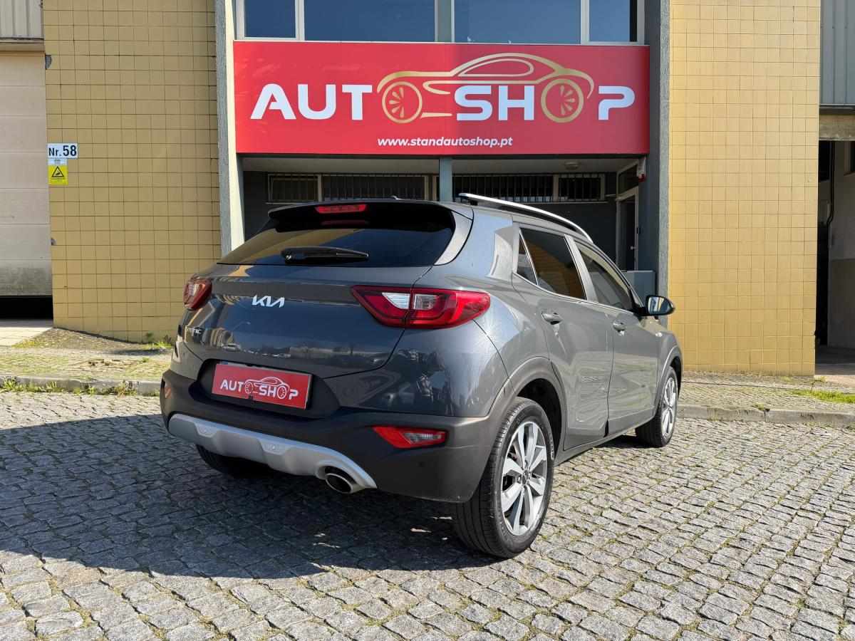 kia-stonic-2023-gasolina-1197cc