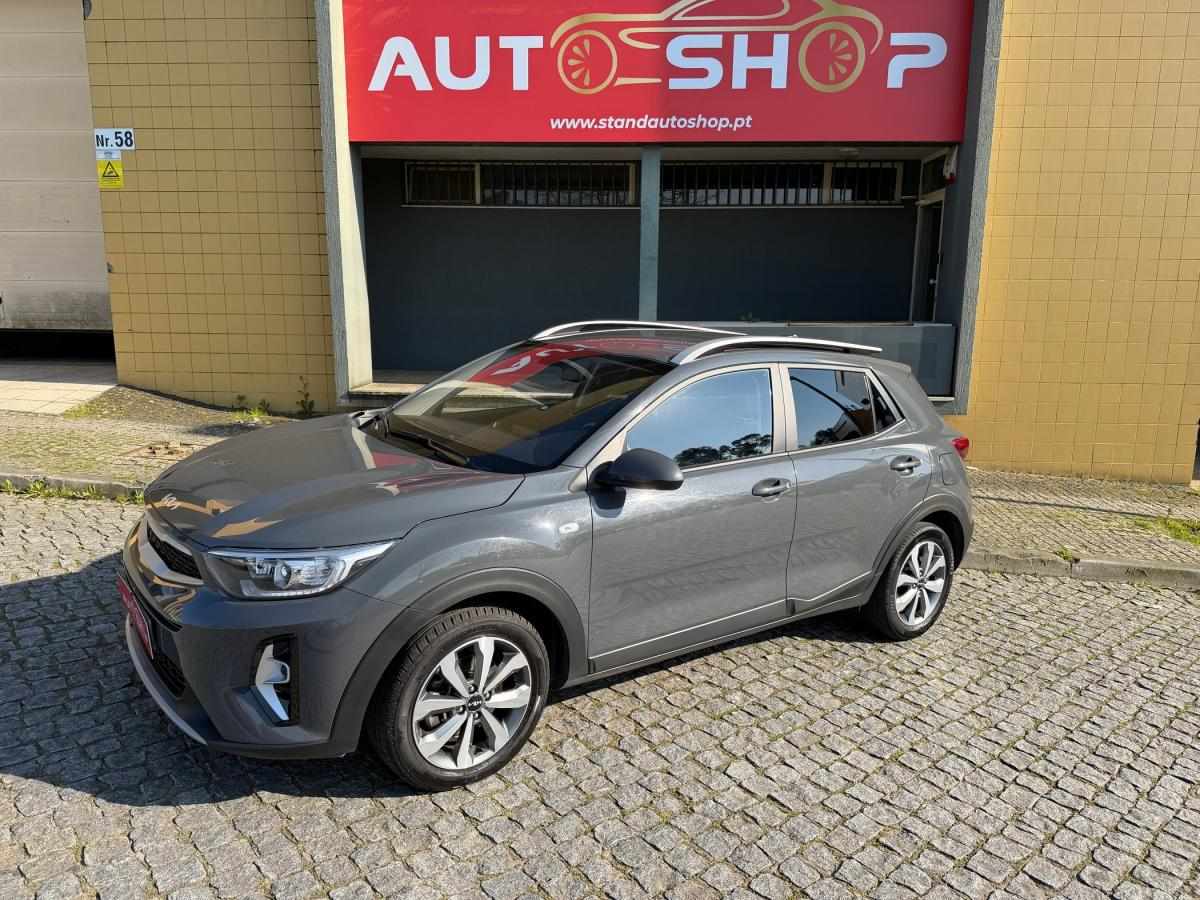 kia-stonic-2023-gasolina-1197cc