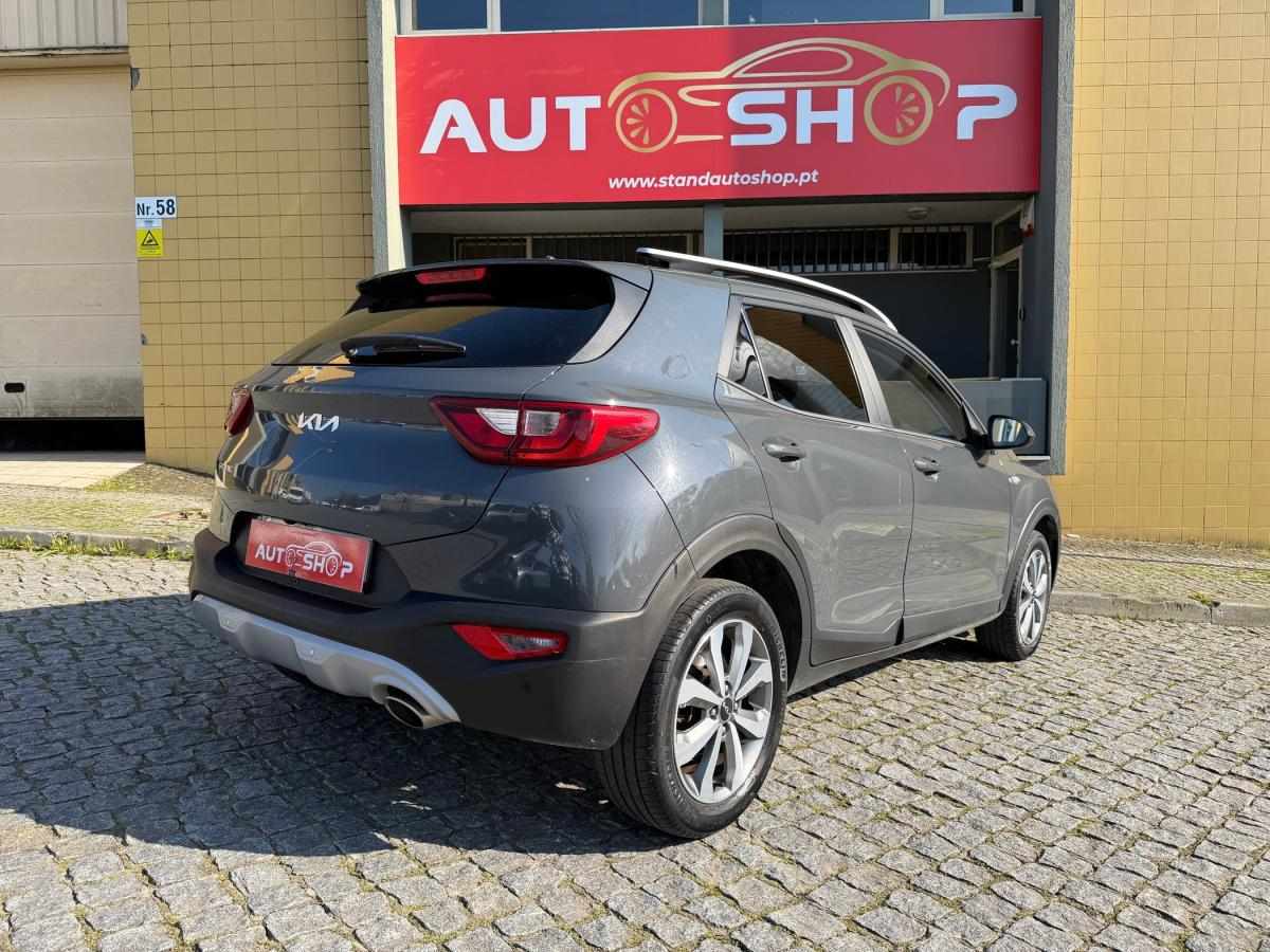 kia-stonic-2023-gasolina-1197cc