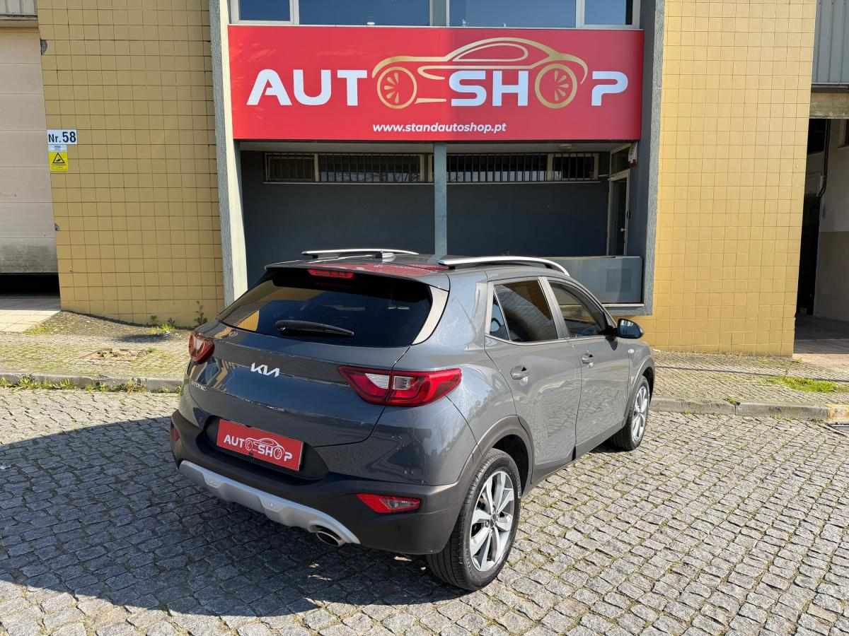 kia-stonic-2023-gasolina-1197cc