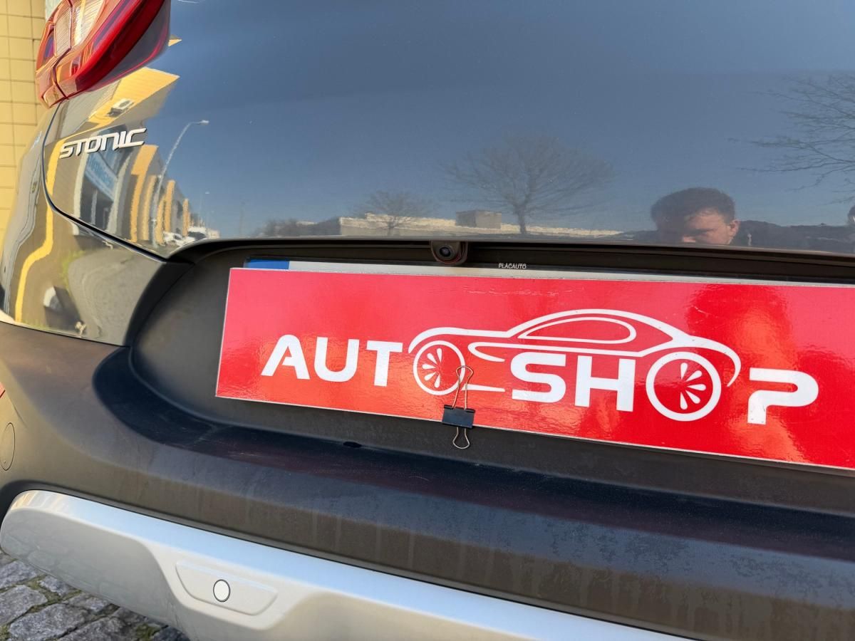 kia-stonic-2023-gasolina-1197cc