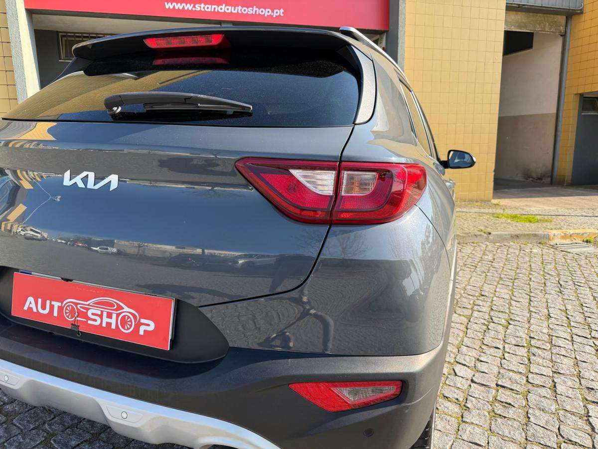 kia-stonic-2023-gasolina-1197cc
