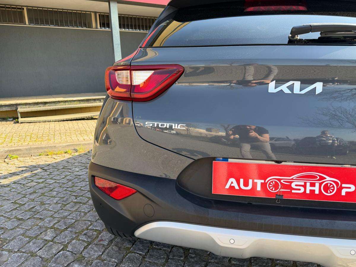 kia-stonic-2023-gasolina-1197cc