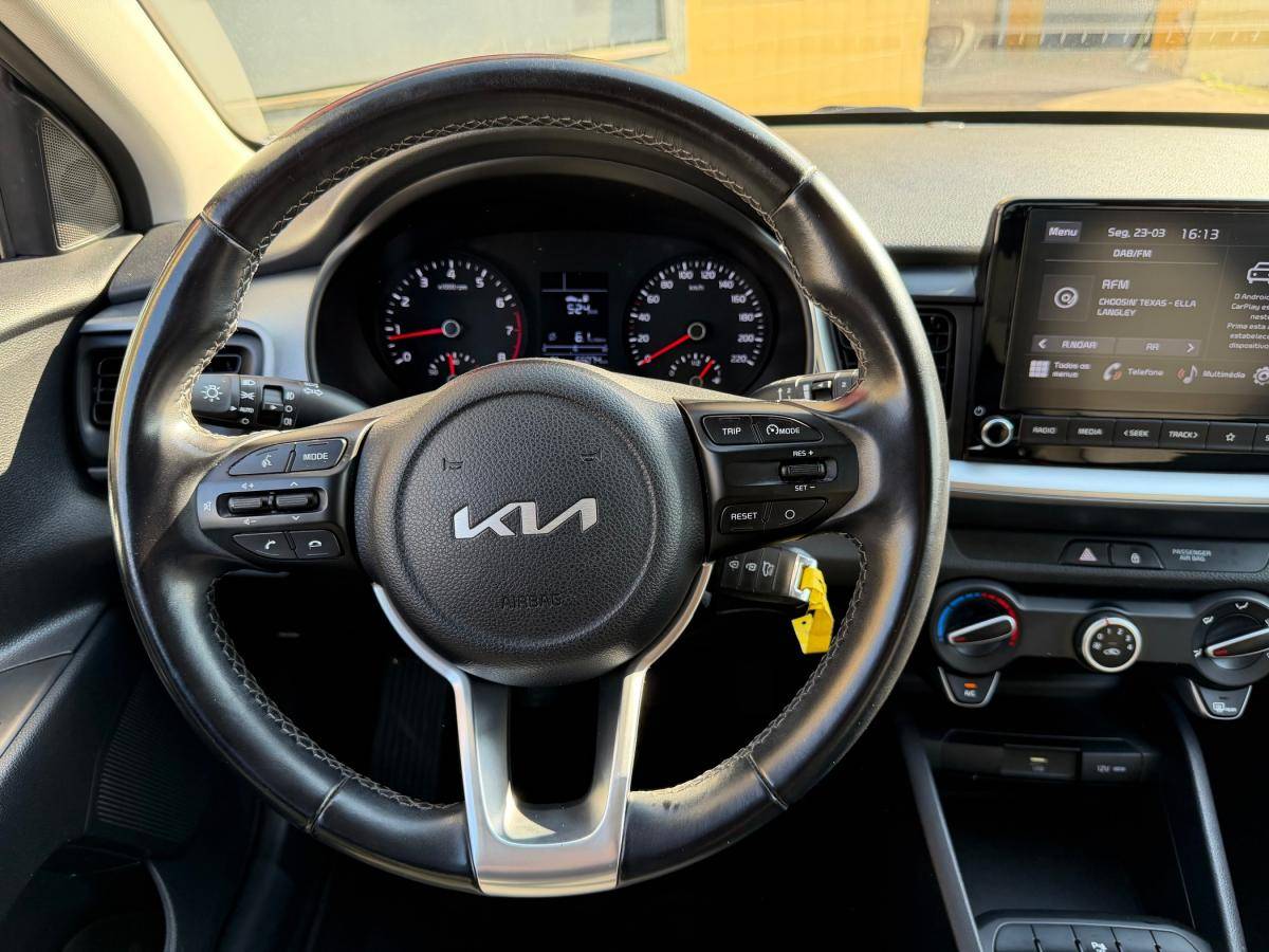 kia-stonic-2023-gasolina-1197cc