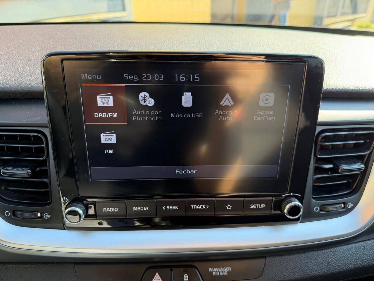 kia-stonic-2023-gasolina-1197cc