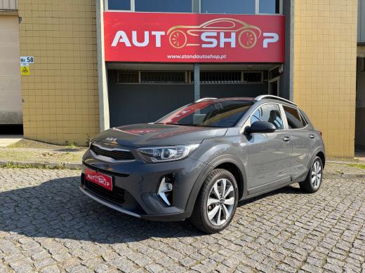 kia-stonic-2023-gasolina-1197cc