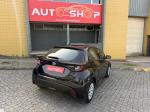 toyota-yaris-2022-hibrido-1490cc